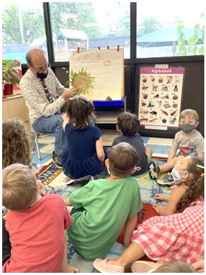 Mr. Bob reads to children at the David C. Isenberg Early Childhood Center (ECC) at the Alliance’s Dwares Jewish Community Center. The school opened this year with 83 children from 3 month through Pre-K in seven classrooms.