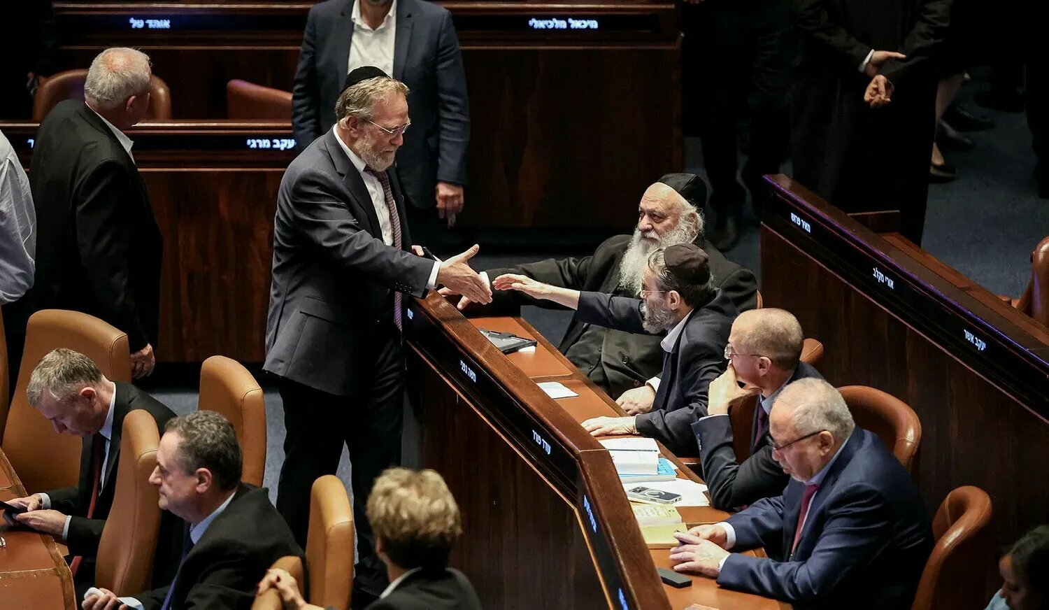 Knesset ratifies bill giving Jewish religious studies special status