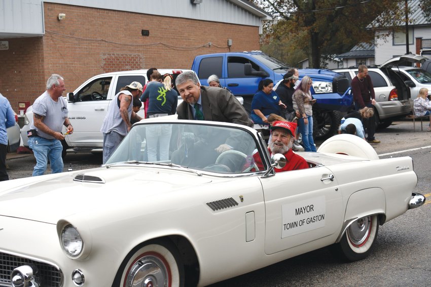 Photos Christmas Parades in Gaston and Pelion, Authors For Literacy