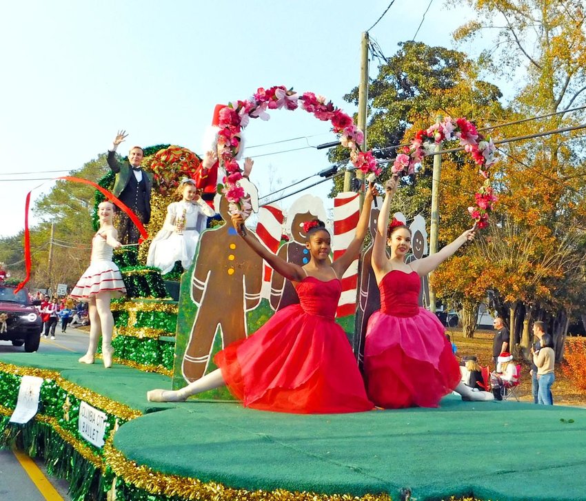 Photos Christmas Parades in Lexington and Other Towns, Cayce Lights