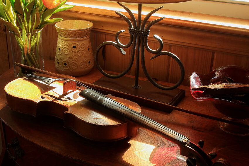 This fiddle's origin may never be known.