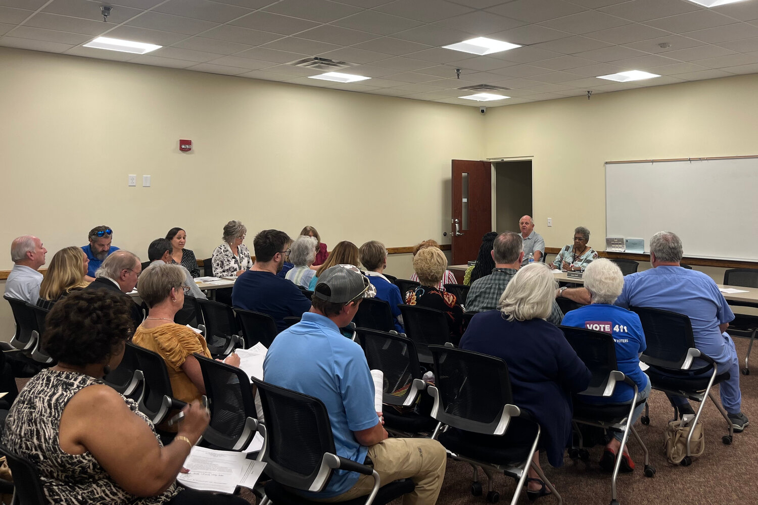 The Lexington County Board of Voter Registration and Elections held an emergency meeting Sept. 25 to explain to local municipalities why there will be just one early voting site ahead of the November election.