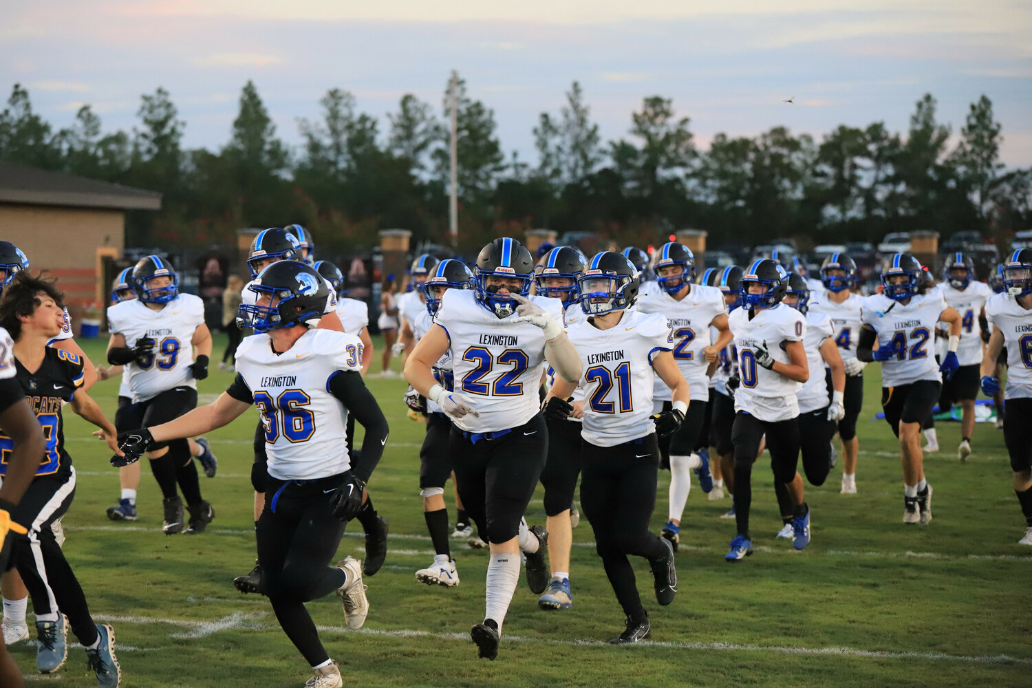 The Lexington Wildcats bounced back from their loss to Gilbert to defeat Chapin 22-14.