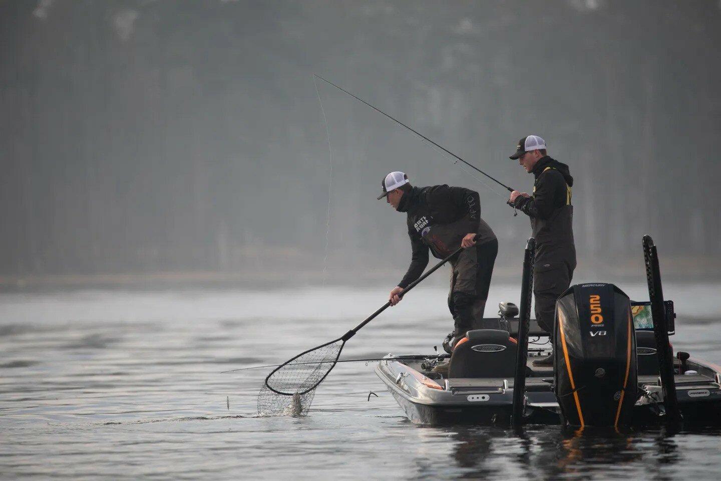 The 2024 Bassmaster competition saw heavy bags despite the unusual weather.
