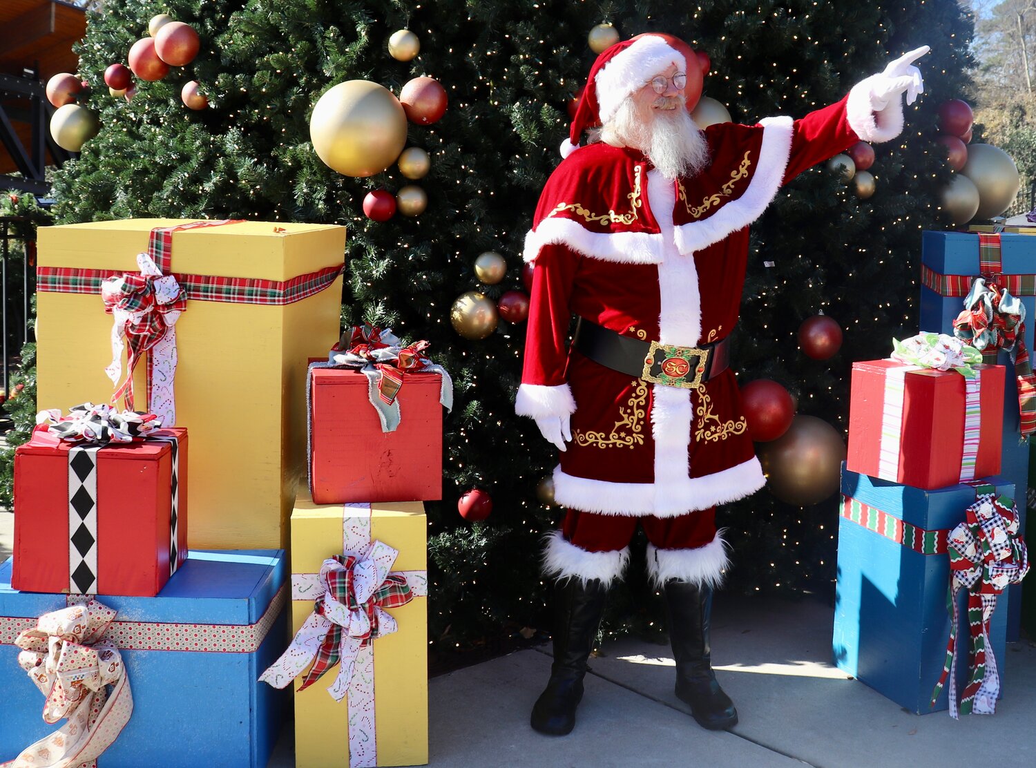 He's Lexington's new Santa, but his family's personal Santa Lexington