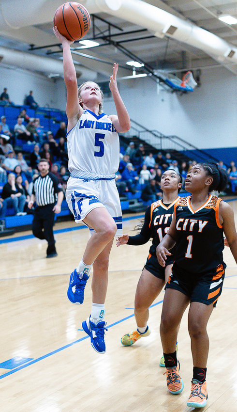 Macyn Kirby goes in for the layup in the second half.