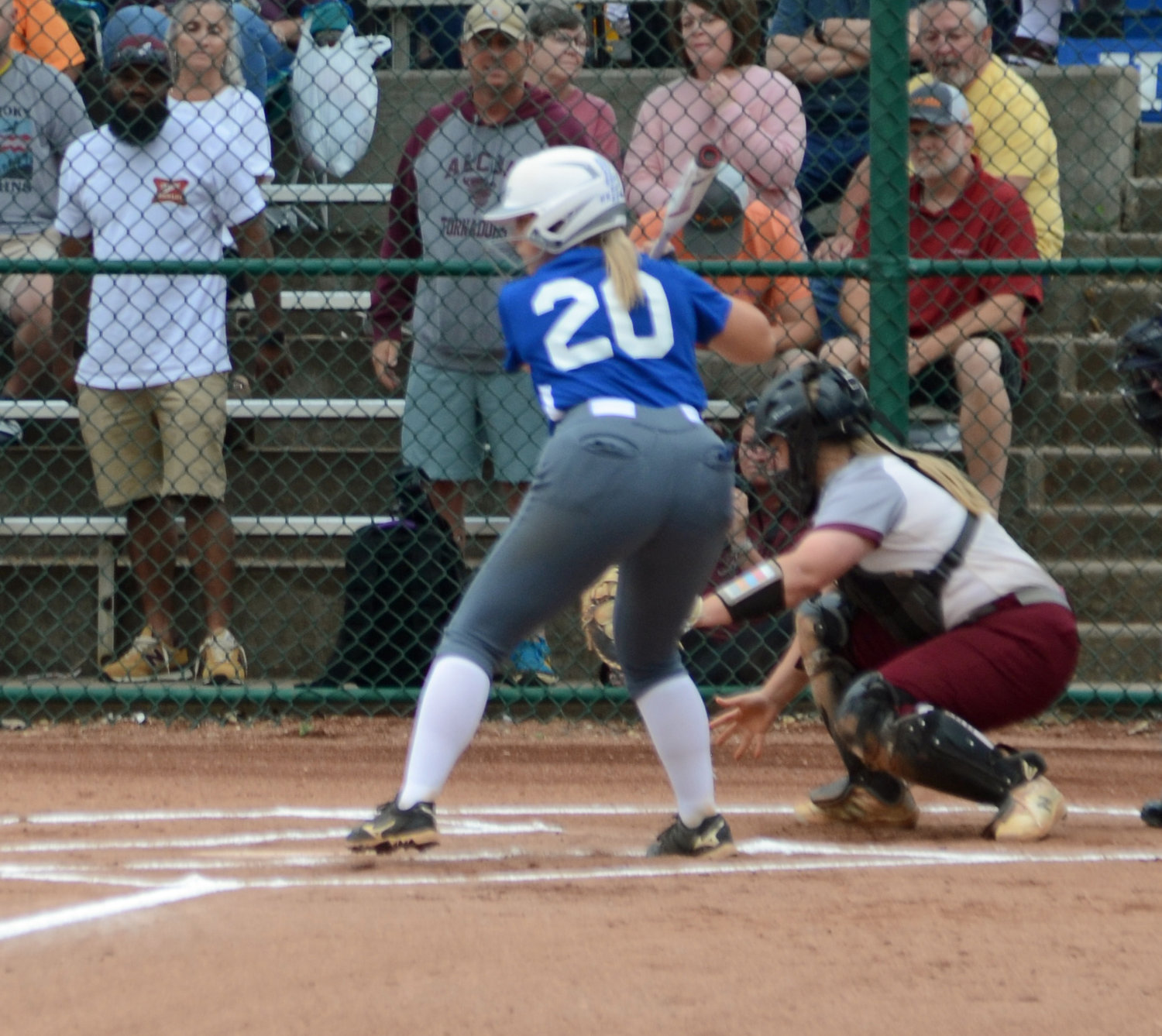 Leslie Bartoli had two hits, two RBIs, and two runs scored versus Alcoa.