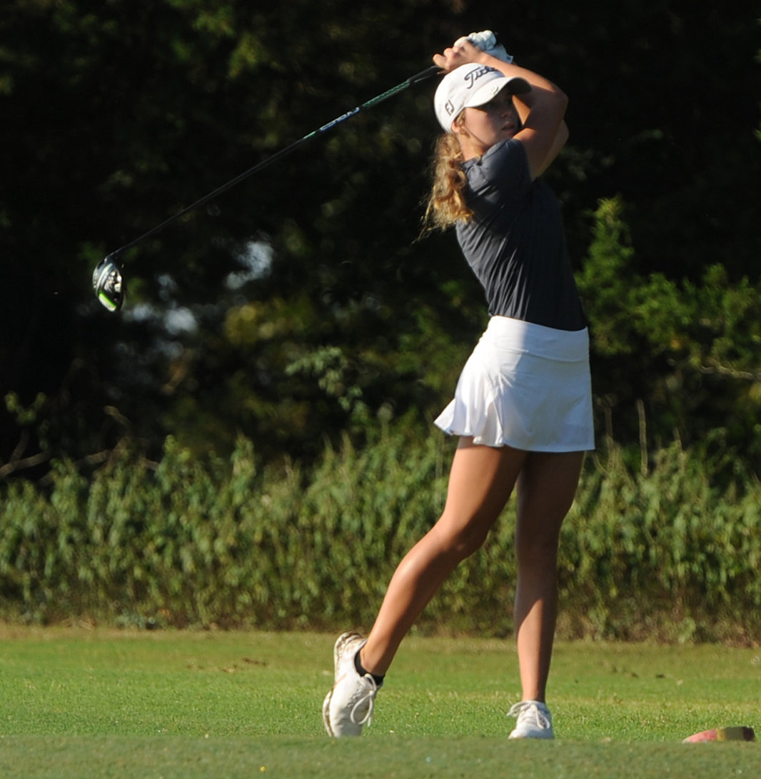 Annabelle Mulliniks shot an 89 to lead the Lady Bulldogs on Tuesday.