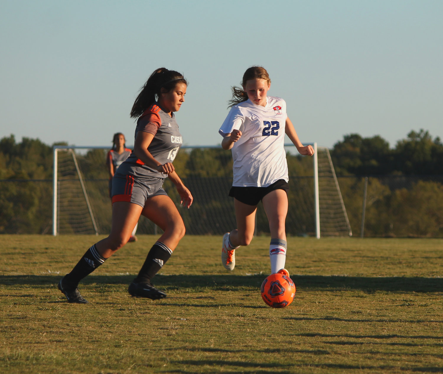 The Forrest Lady Rockets claimed a key road victory on Tuesday night, beating Cascade in a 1-0 thriller on the road. Jadeyn Stalnecker’s 26th minute goal was the only score of the match as the Lady Rockets held on to claim the district win.