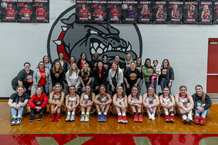 The current Mexico Lady Bulldogs and ones from the past gathered on Friday to honor former longtime coach Ed Costley's contributions to the program.