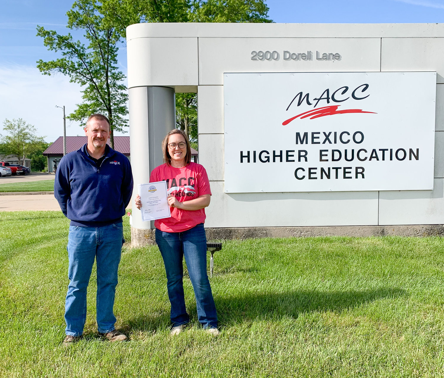 A grant from the MFA Oil Foundation will lend a local effort a hand. Here, Fred Towbridge, area manager for Mexico MFA, is joined by Stephanie Gilliam, director of MACC's veterinary technology program. [Submitted photo]