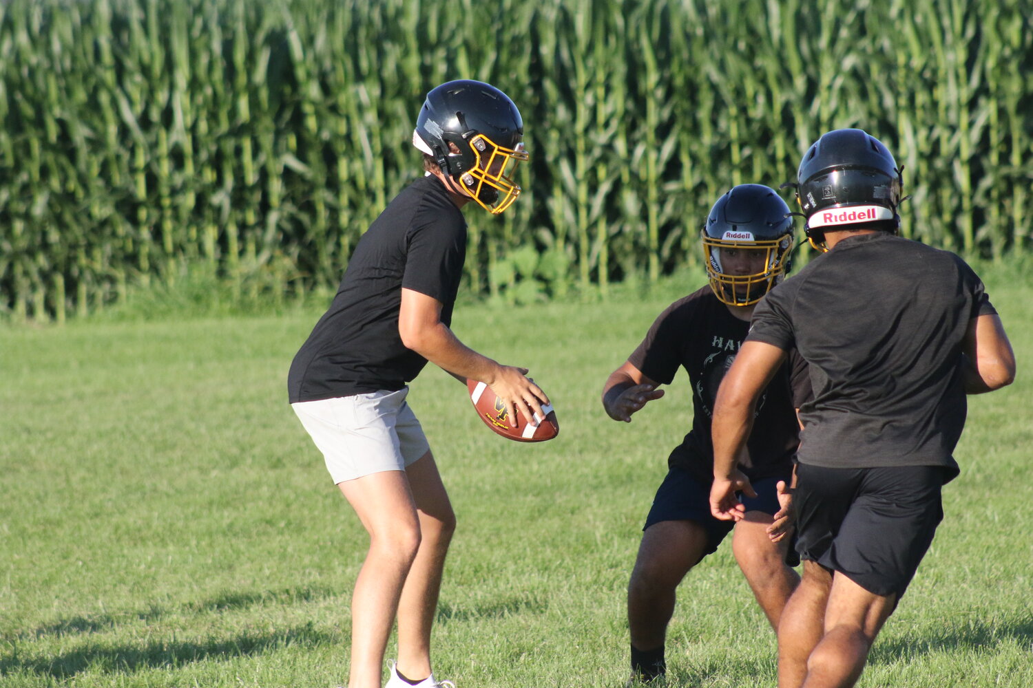 PREVIEW: Van Far Football brings stability after historic season