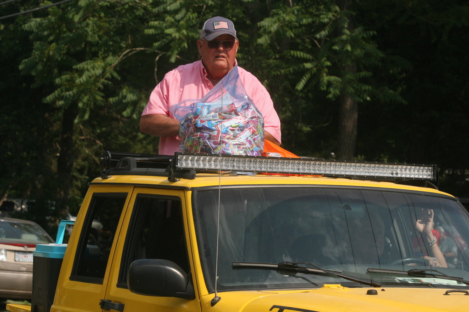 Jonesburg Mayor Bob Sellenriek gets ready to pass out candy in last year’s Jonesburg Homecoming parade. This year’s parade is scheduled for 6:30 tonight.
