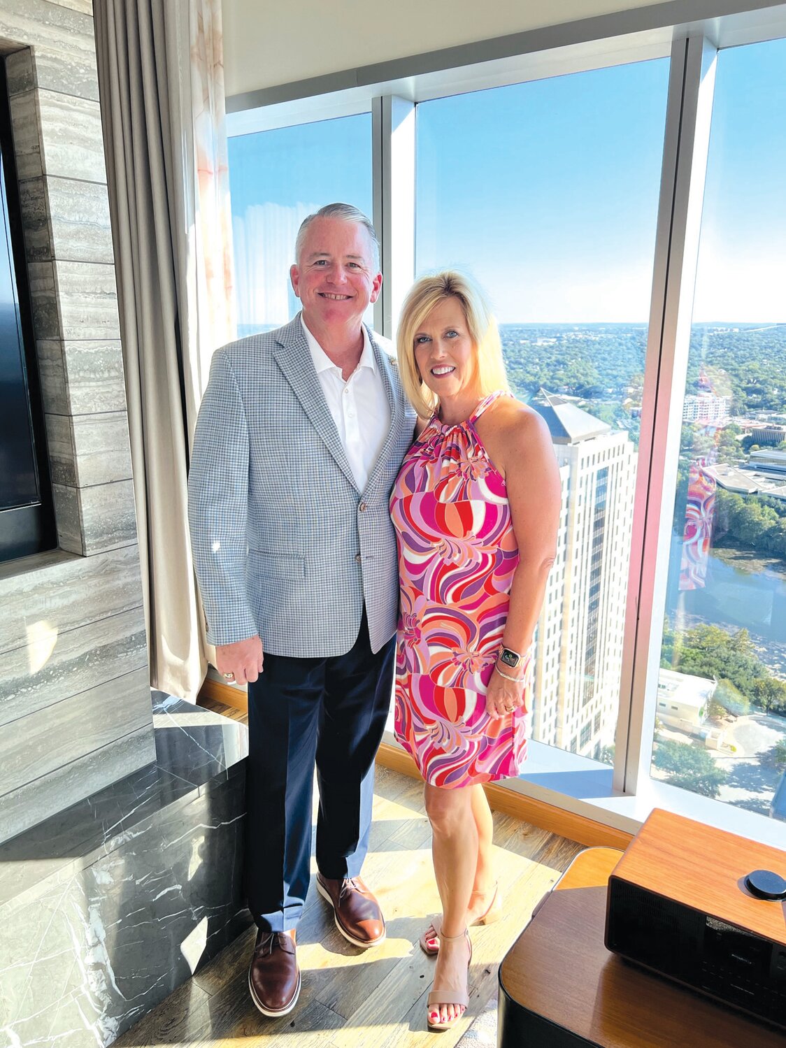 Jonesburg State Bank President and CEO Dan Robb poses with wife Dianna. Robb recently finished his 1-year term as chairman of the American Bankers Association.