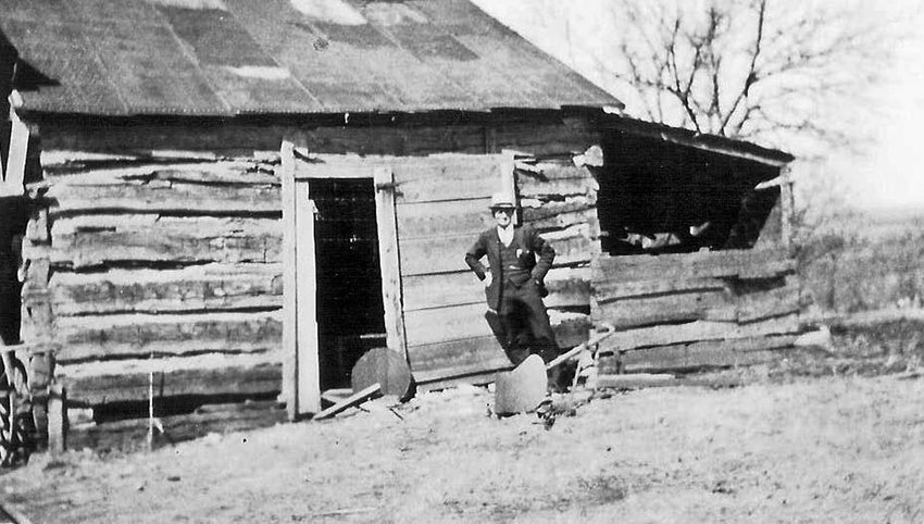 Cato cabin believed to be that of Robert and Minerva Fowler.