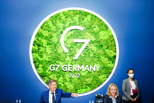 Robert Habeck, Federal Minister for Economic Affairs and Climate Protection, and Steffi Lemke , Federal Minister for the Environment, Nature Conservation, Nuclear Safety and Consumer Protection, open the meeting of the G7 Ministers for Climate, Energy and the Environment in Berlin, Germany, Thursday, May 26, 2022. (Kay Nietfeld/dpa via AP)