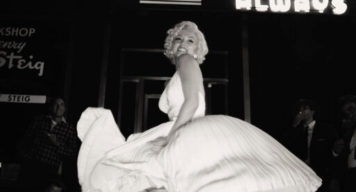 This image released by Netflix shows Ana de Armas as Marilyn Monroe in &quot;Blonde.&quot; (Netflix via AP)