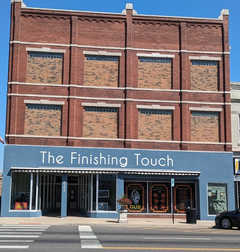 The Finishing Touch recently put the final touches on its new fa&ccedil;ade.