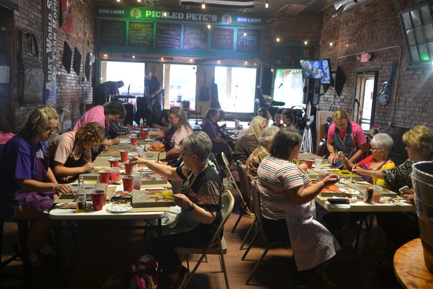 Animal lovers and artists gathered at Pickled Pete&rsquo;s in Frontenac on Saturday for a Paint-n-Sip fundraiser for T&amp;D Donkey Rescue in Liberal, Missouri.&nbsp;