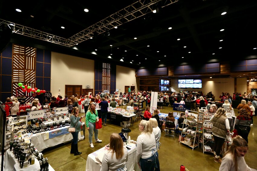 From candles to crafts, ladies from across the area gathered at Kansas Crossing Casino on Thursday to check out the various vendors at the Pittsburg Area Chamber of Commerce&rsquo;s annual &lsquo;Ladies Night&rsquo; event.