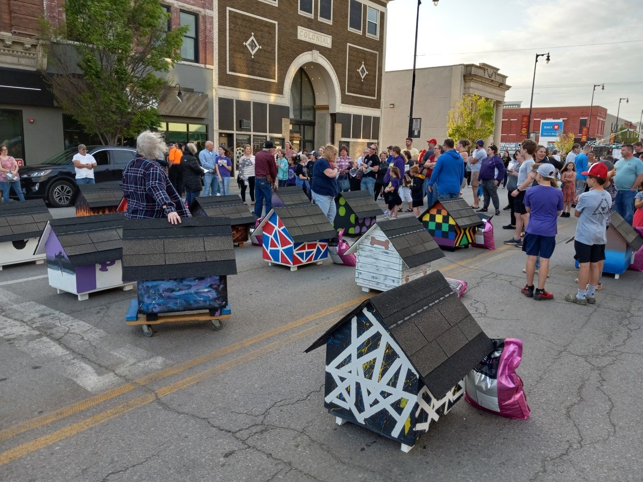Doghouses made by Lakeside Elementary students were auctioned at the Pittsburg ArtWalk on Friday to benefit the SEK Humane Society.