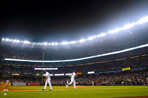 Yankees: NYPD investigating after drone seen above stadium - The ...