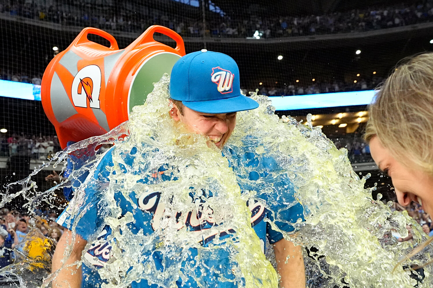 Phillies look miserable against Misiorowski