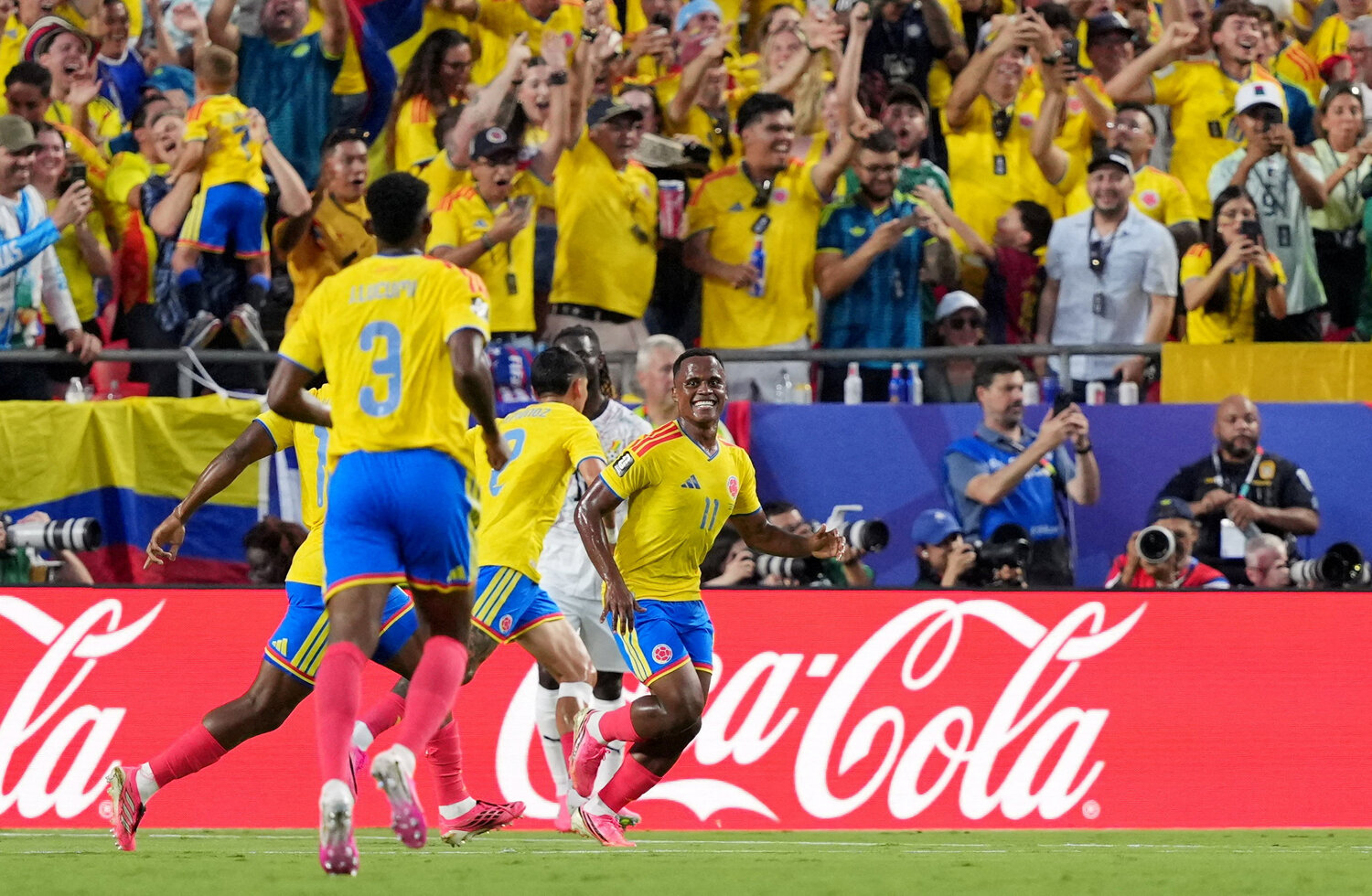 Colombia outlasts Ghana 1-0 in physical battle on day 6 of the World Cup Round of 32