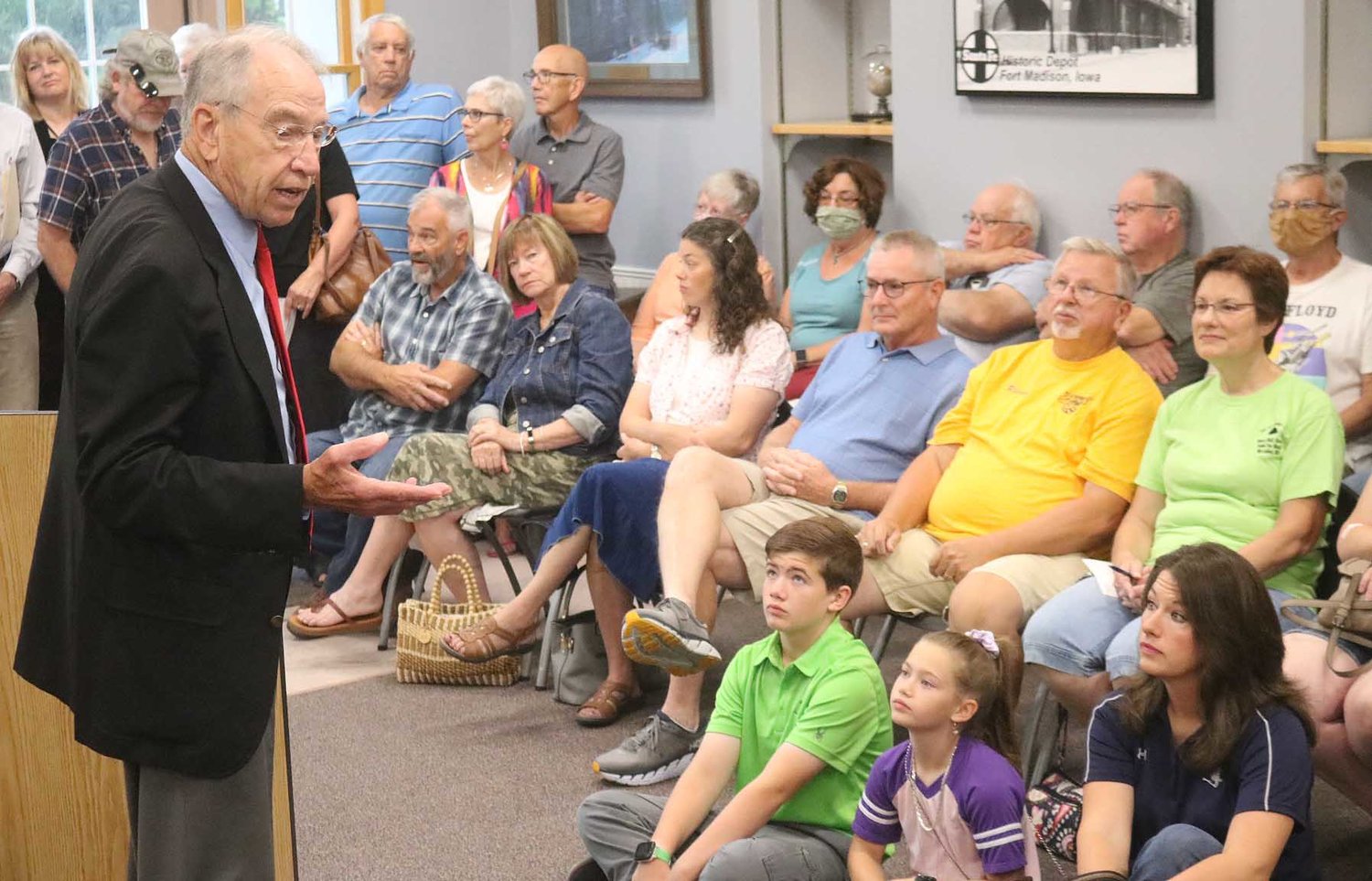 U.S. Sen. Charles Grassley (R-Iowa) talks with a packed house of about 70 at Fort Madison City Hall Wednesday morning. Photo by Chuck Vandenberg/PCC