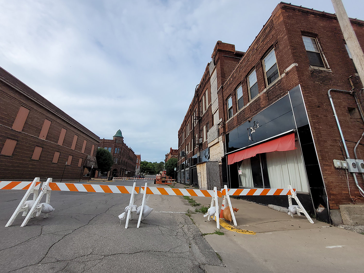 City officials have blocked off all of 8th Street between Avenue G and the alley to the south for fear of further deterioration of the former Humphrey building.