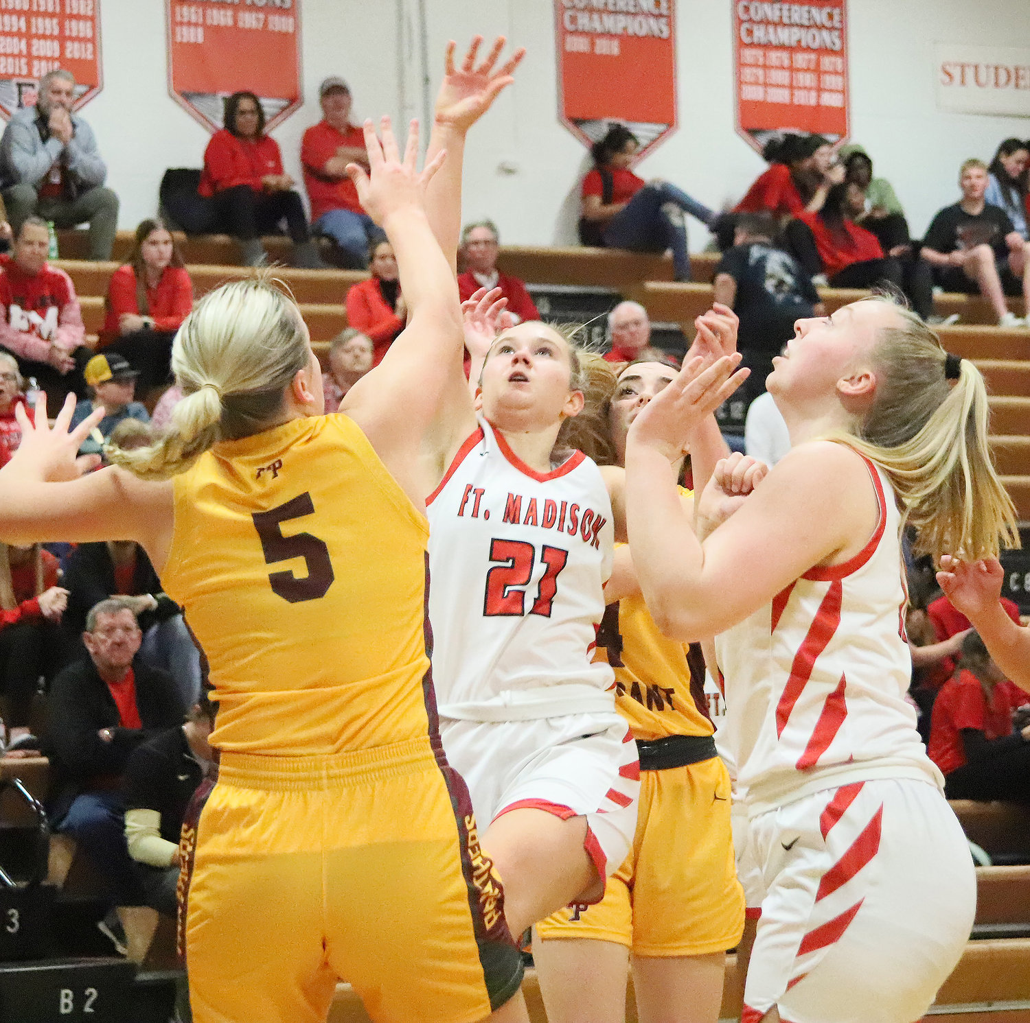 Senior Camille Kruse drives the lane for one of her 12 points on the night as Fort Madison moves to 3-0 on the year.