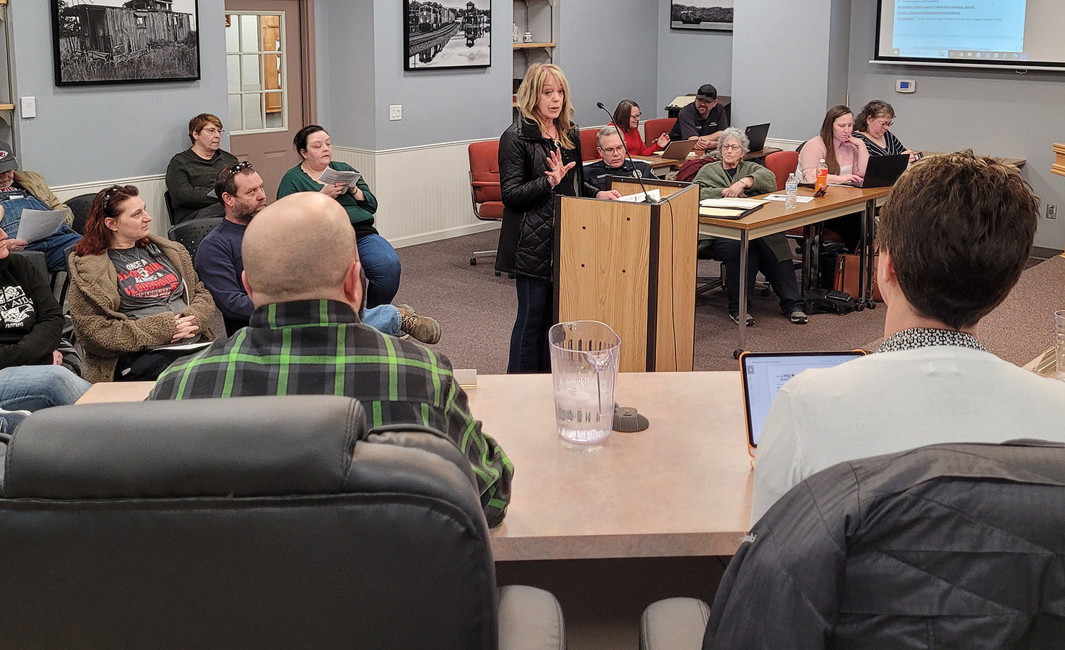 Fort Madison Downtown Summer Market organizer Darla Farrell speaks with the Fort Madison City Council Tuesday night about fees she was charged for picnic tables and barricades. The council voted to waive the fees for the 2023 festival.