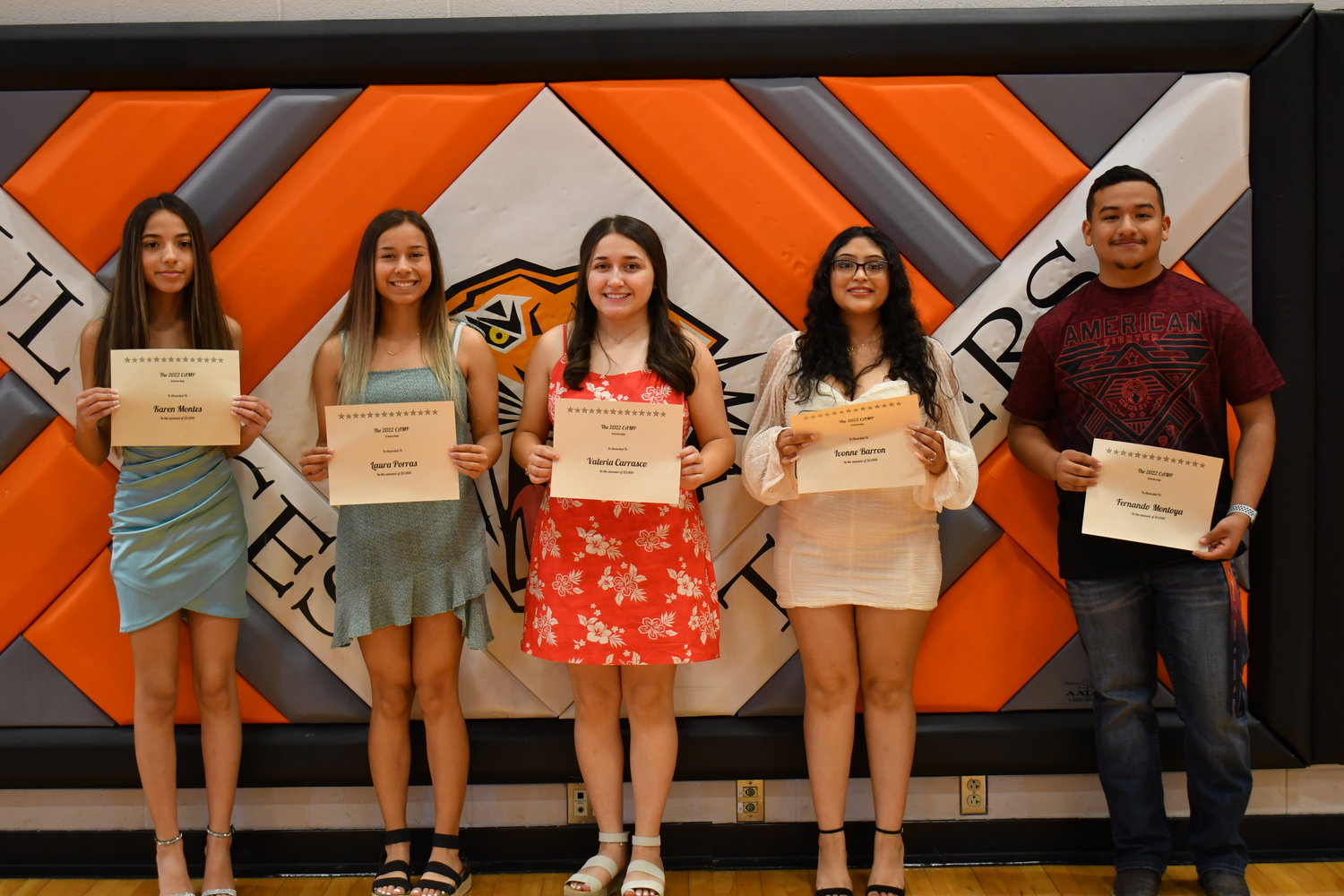 Senior Awards — Karen Montes, Laura Porras, Valeria Carrasco, Ivone Barrone, and Fernando Montoya were given the CAMP Scholarship on Friday, May 13, 2022.