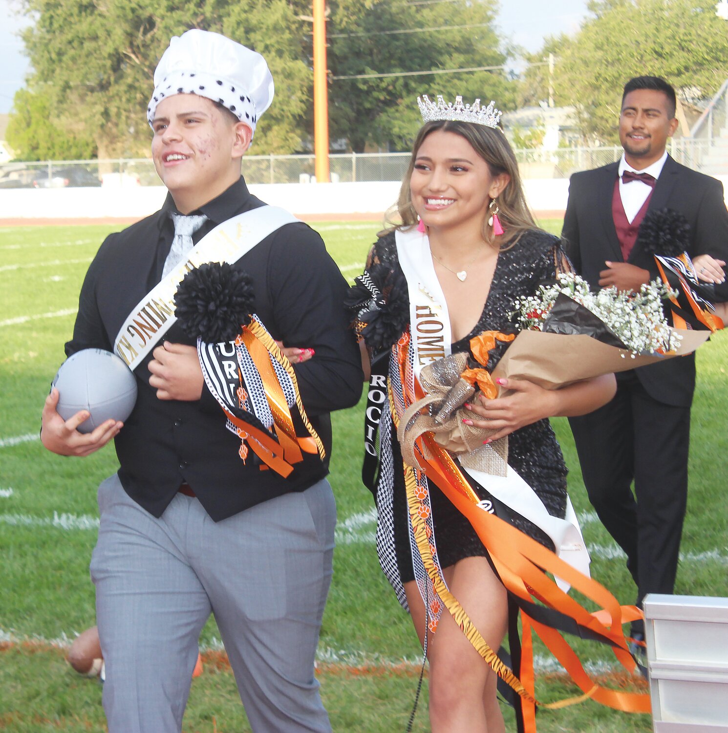 MVL crowns Homecoming King and Queen