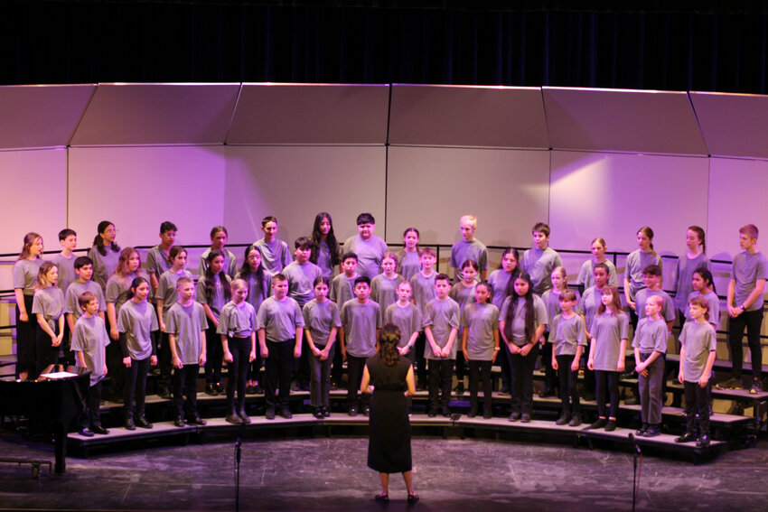 The Icicle River Middle School 6th grade choir performs at their Winter Concert, led by choral director Isabella Garcia y Lauer.
