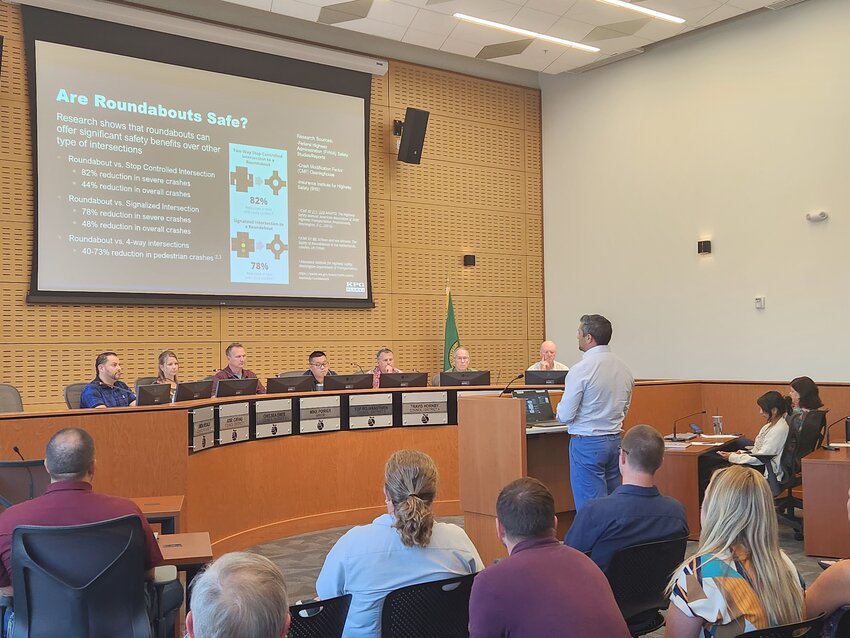 Roundabout Expert Sean Samsel presents a detailed overview of roundabouts to the Wenatchee City Council, explaining their many safety benefits.