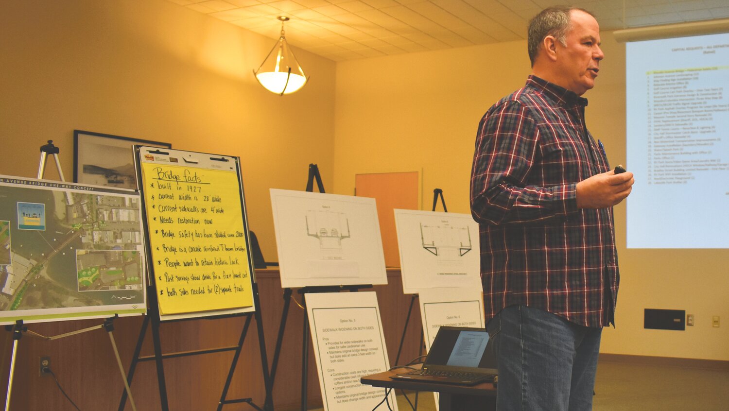 Mayor Mike Cooney and the City of Chelan hosted two meetings to give downtown business owners and residents a chance to give their input on one-waying Woodin Avenue Bridge.