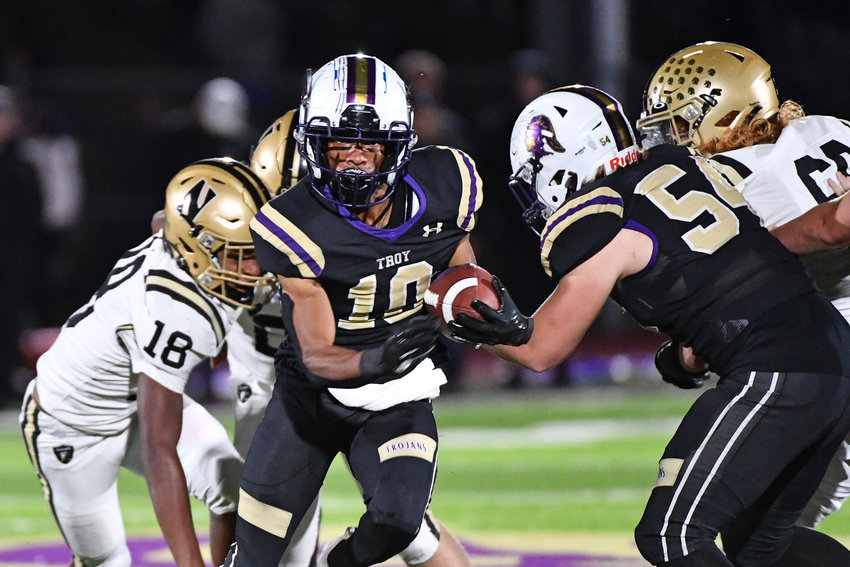 Troy Football v FHN  Lebron Mathews
