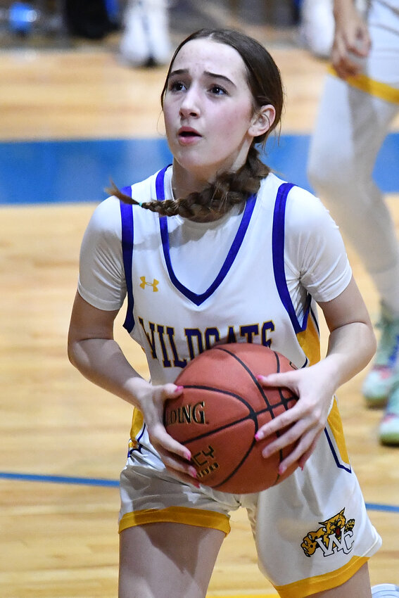 Kaitlyn Mikus #15 Wright City Girls Basketball v Wellsville.