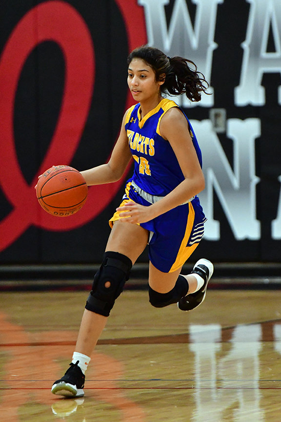 Wright City Girl's Basketball @ Winfield..#20 Jasmine Simpson.