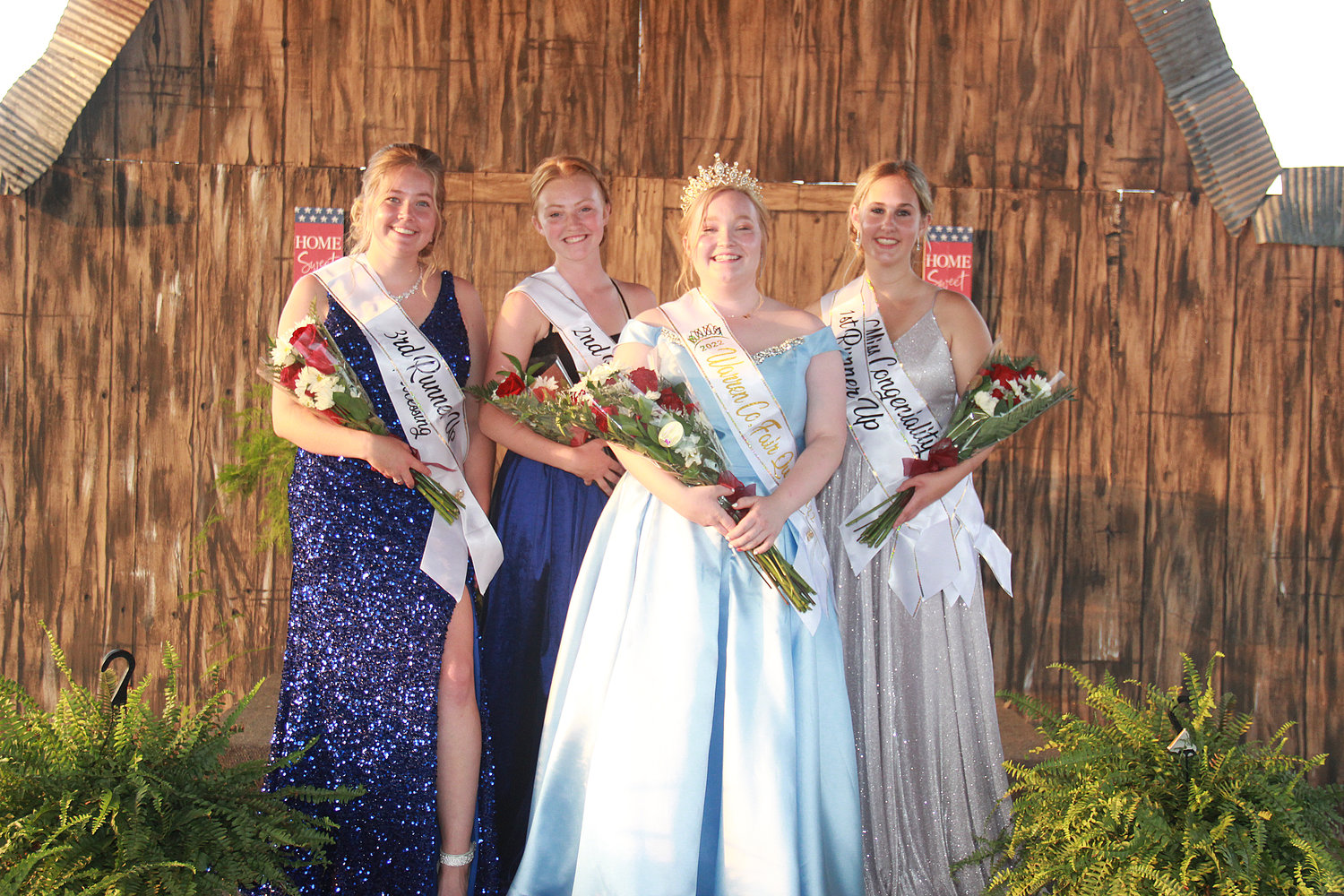 QUEEN’S COURT — A new fair queen and court were coronated Sunday night at the start of the Warren County Fair. Payton Duncan, pictured in front, was named queen. With her, from left, are third runner-up Kelsey Miller, second runner-up Allison Duncan, and first runner-up/Miss Congeniality Britney Gifford.