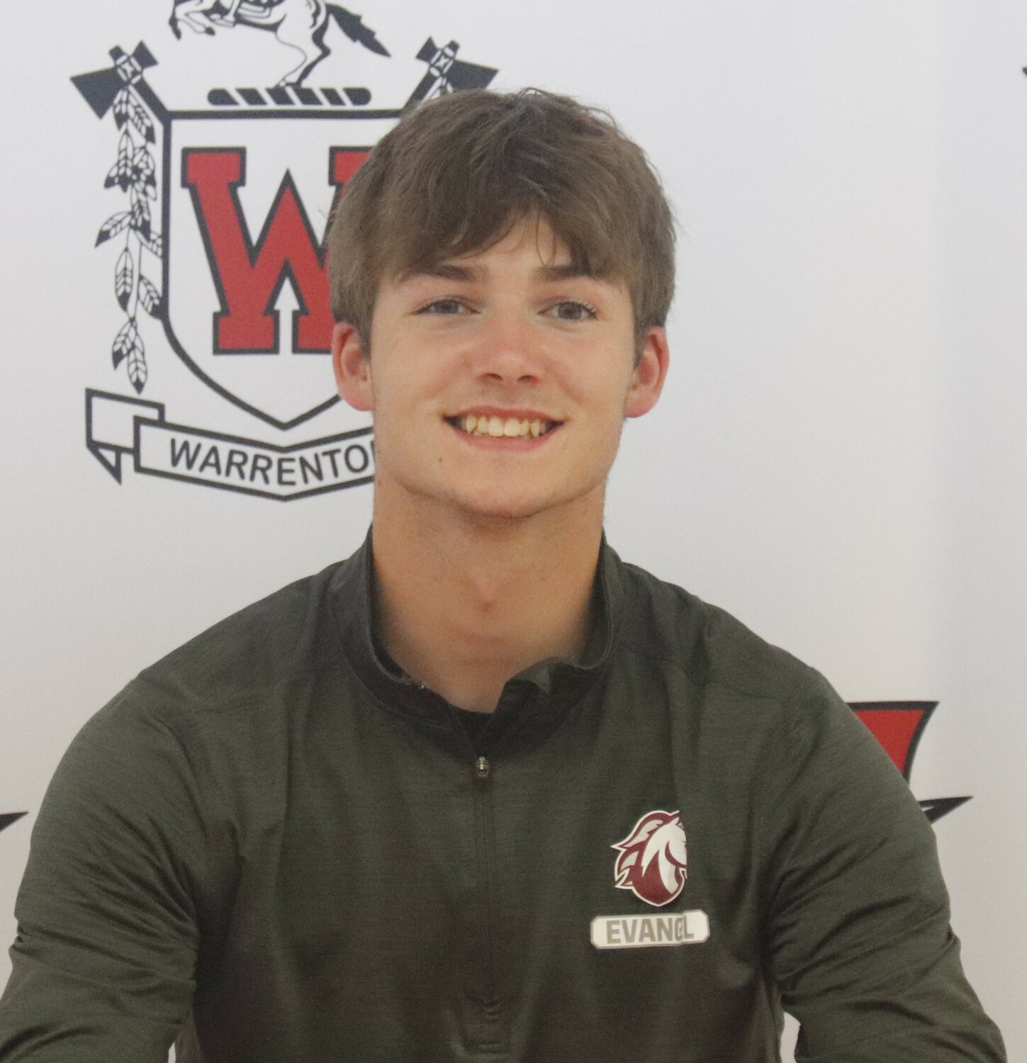 Colton Brosenne recently signed his letter of intent to play football at Evangel University.