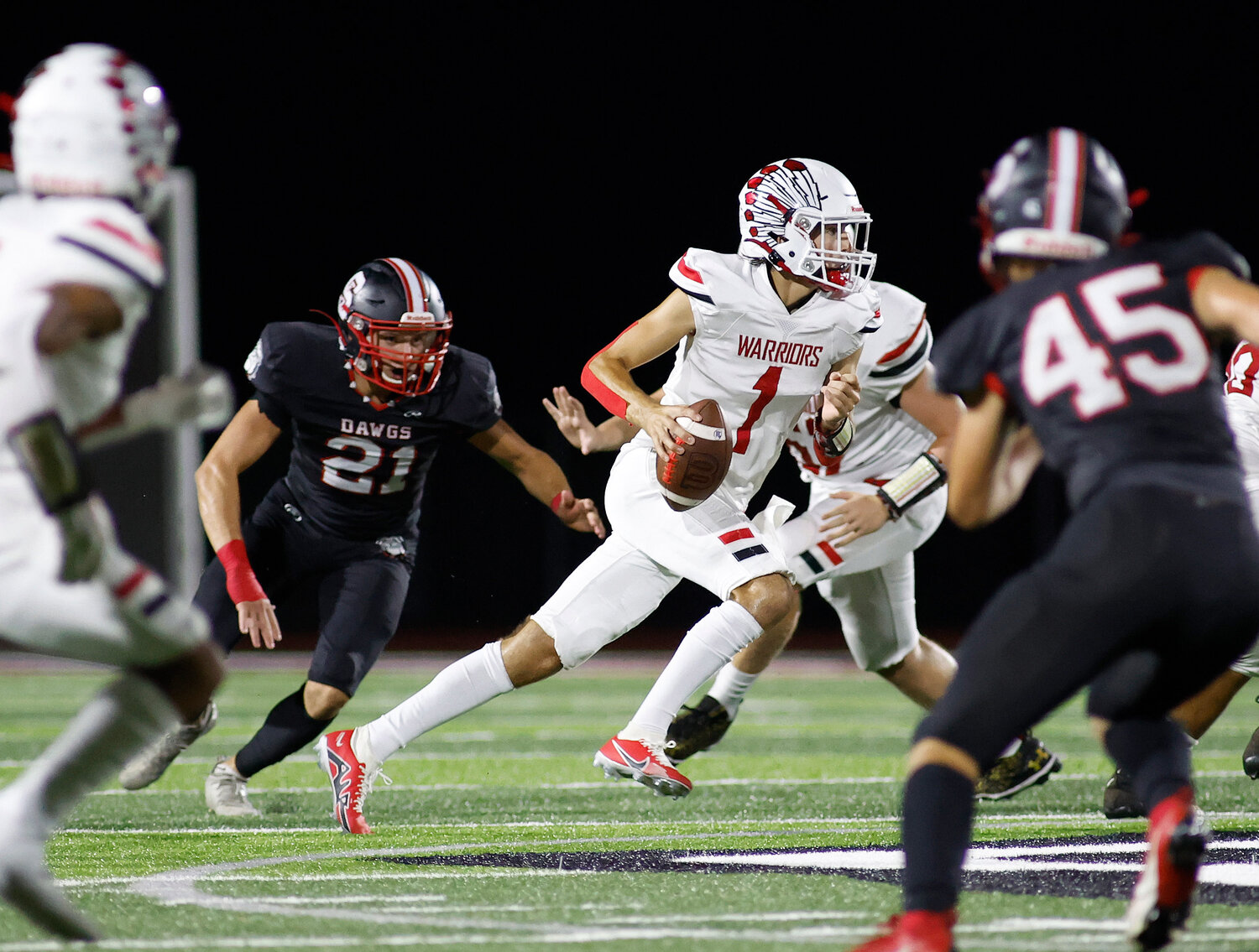 Warrenton's Charlie Blondin (1) carries the ball during a game against Fort Zumwalt South, Friday, Aug. 25, 2023, at Fort Zumwalt South High School in St. Peters, Mo.