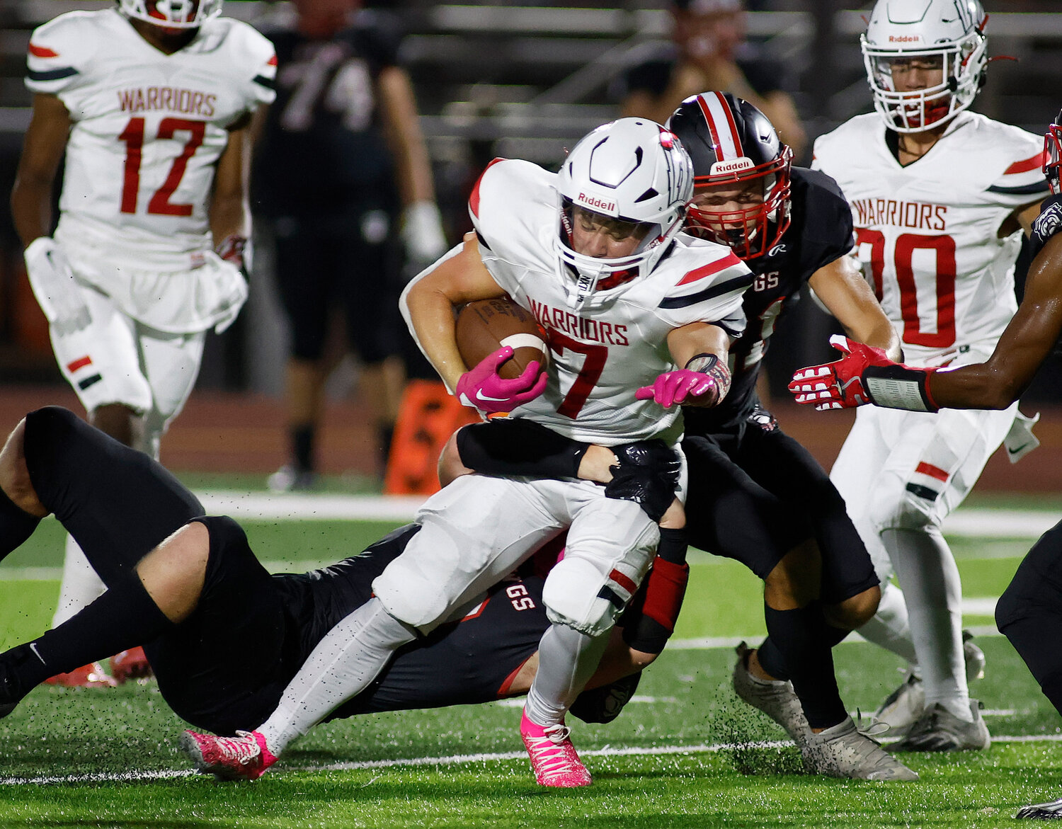 Warrenton's Austin Haas (7) carries the ball during a game against Fort Zumwalt South, Friday, Aug. 25, 2023, at Fort Zumwalt South High School in St. Peters, Mo.