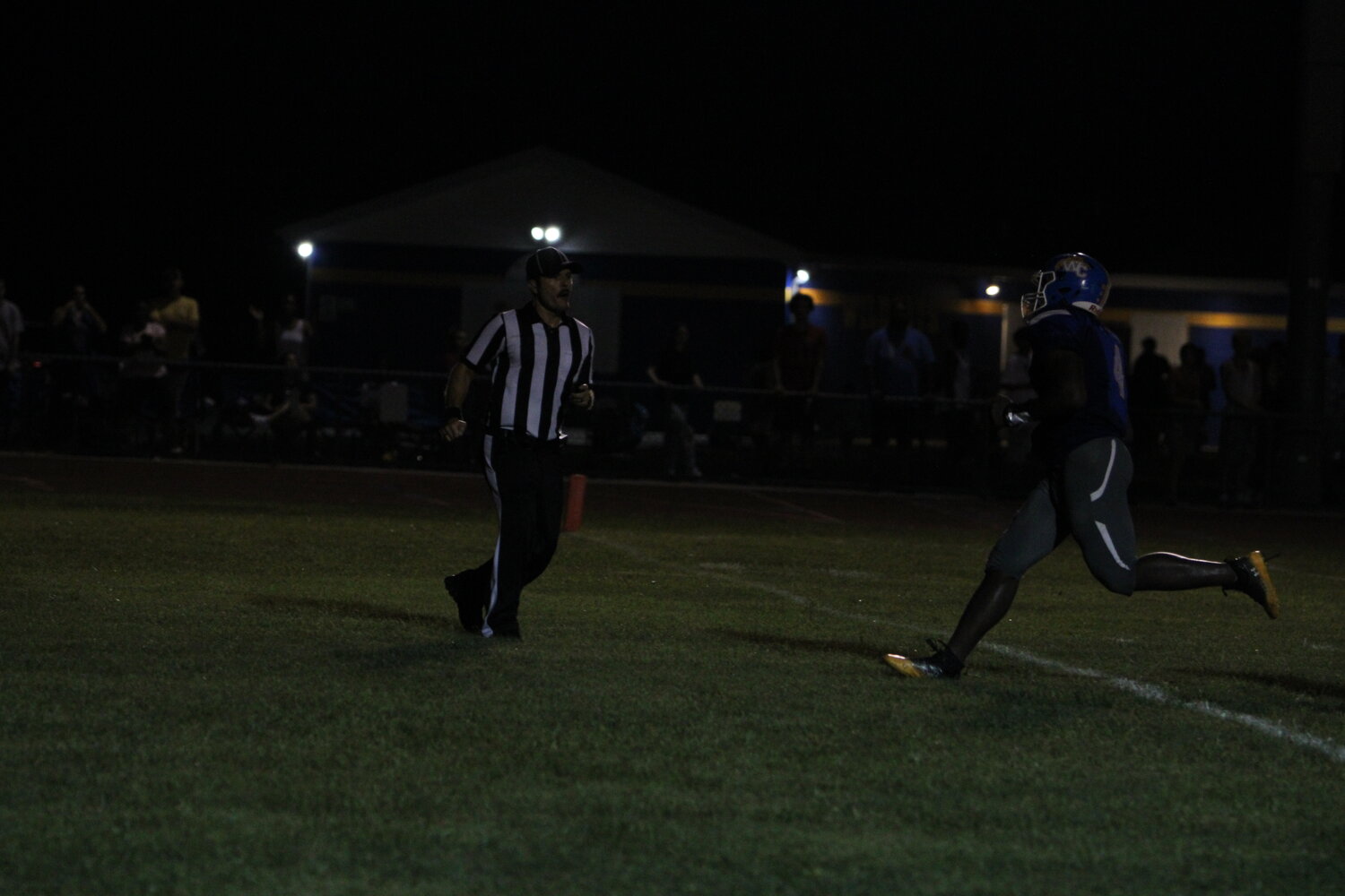 Carleon Jones scores a touchdown during the Wright City-Winfield game.