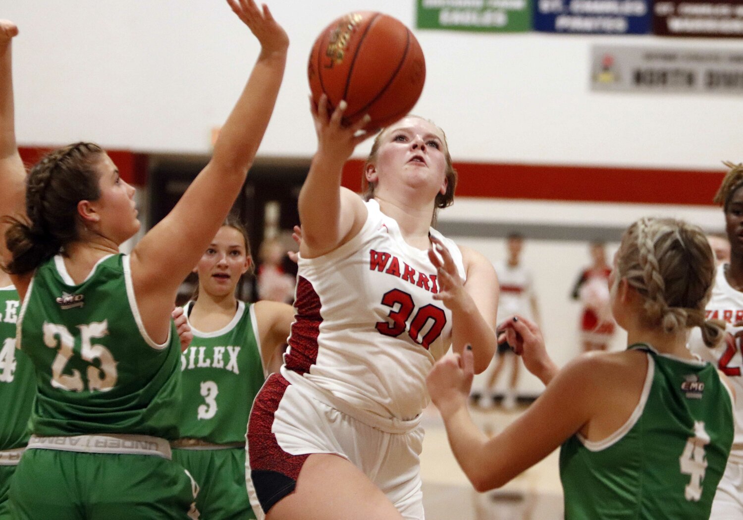 Sophi Mueller shoots a layup during Warrenton’s win over Silex on Tuesday.