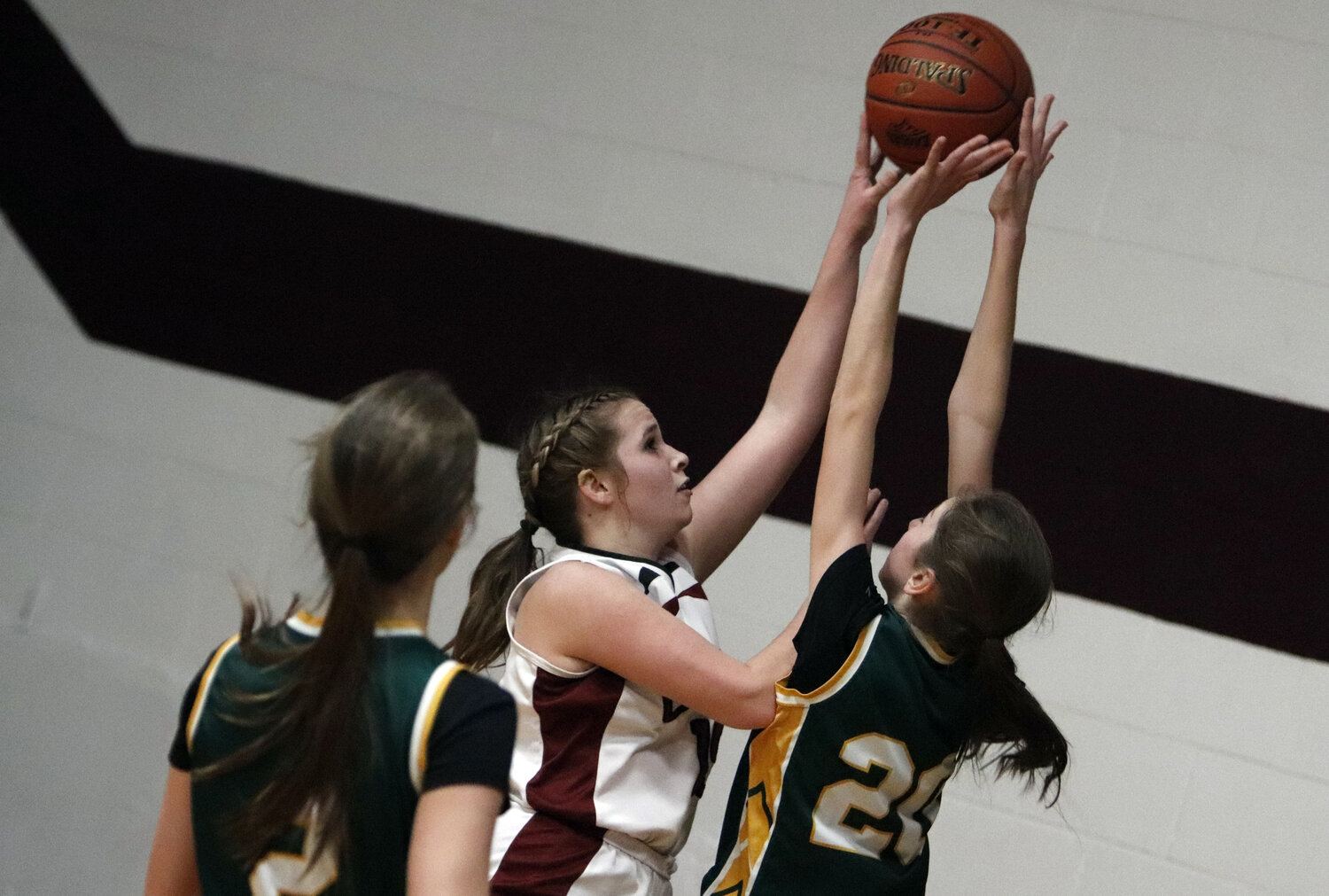 Lauren Moss attempts a layup during last week's game.