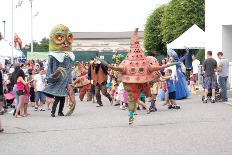 THINK BIG: The Big Nazo Puppets were a big hit during the second annual Garden City Art Festival, produced by Festival Fete, this past weekend. In total, 140 artists and 50 vendors and sponsors participated in the two-day event that was free to the public in Garden City Shopping Center.