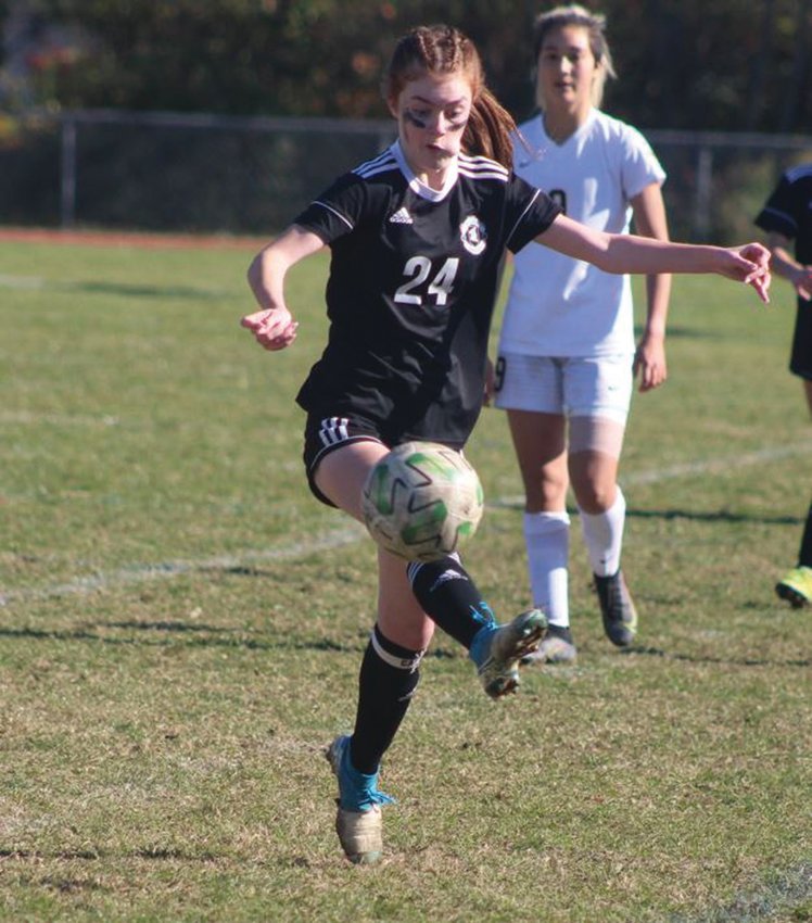 PLAYMAKER: Pilgrim&rsquo;s Sarah Lynch makes a play.